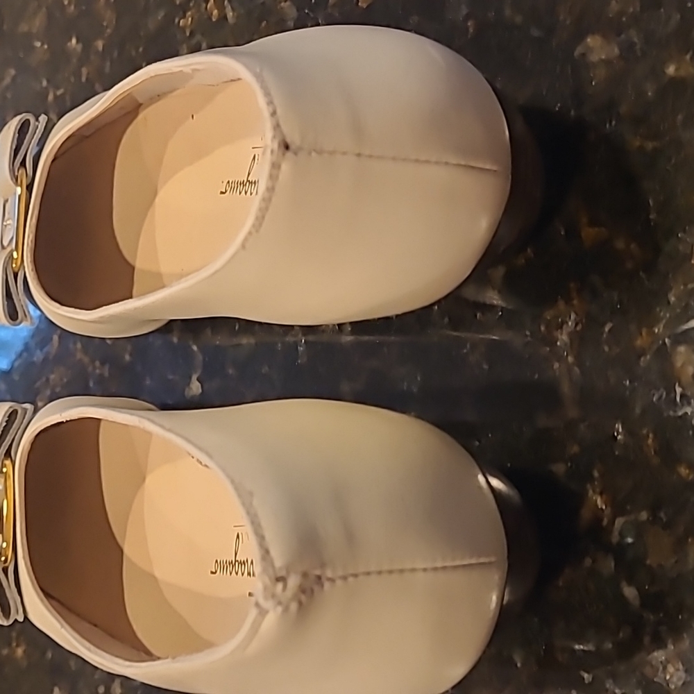 Vintage Salvatore Ferragamo 7.5AA Vera Bow - Picture 8 of 16